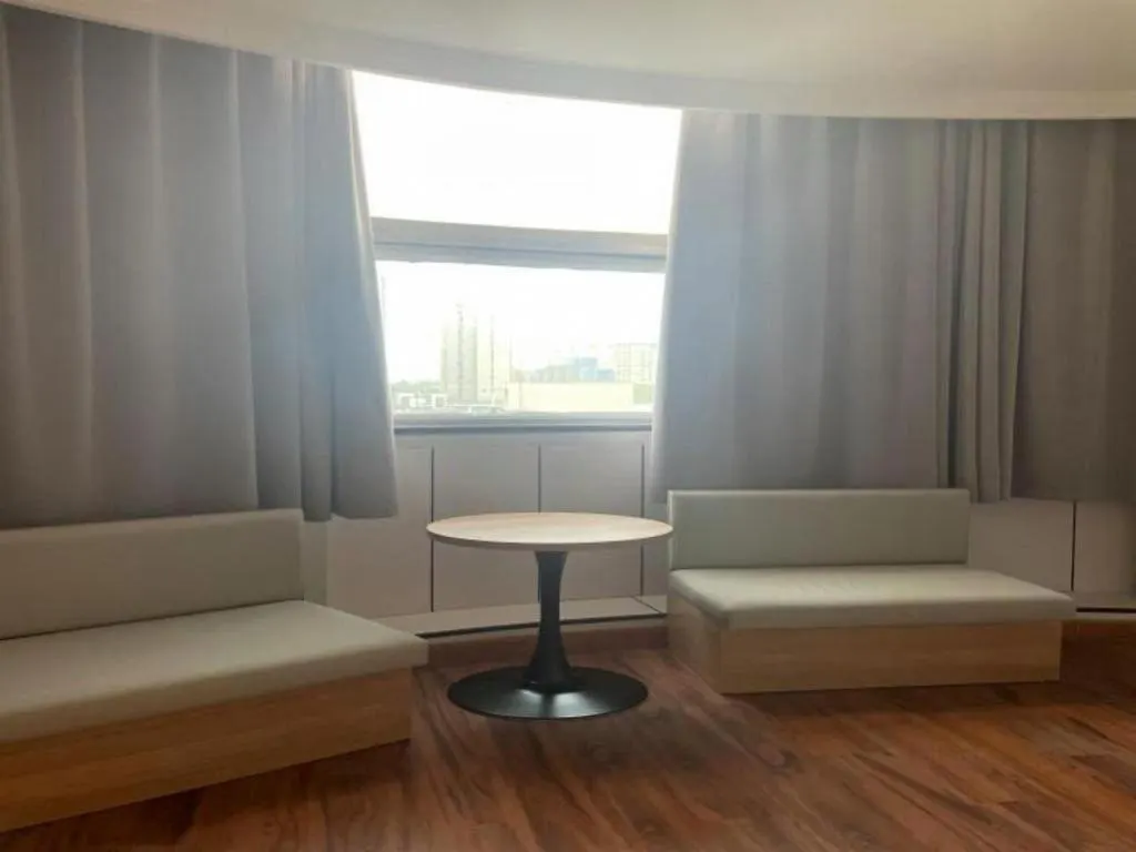 Greentree Inn Shanghai Hongqiao Hub Convention Center Jinghua Road Shell Hotel 3*,  China